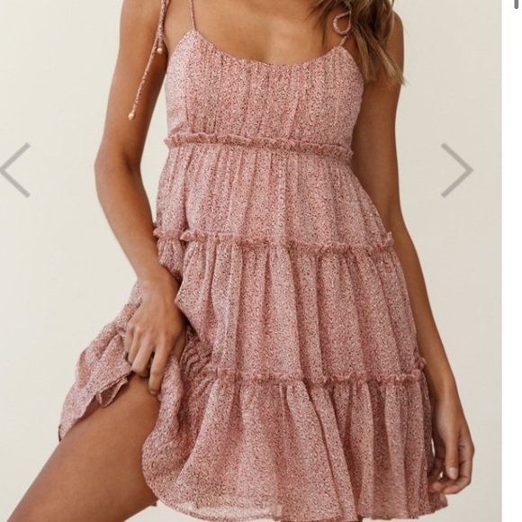 *sold* SELFIE LESLIE DAY DRESS - Picture 2 of 4